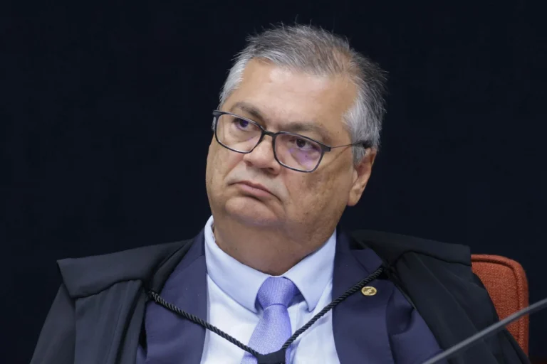 Dino afirma que silêncio sobre Messias é prudente e ressalta diálogo