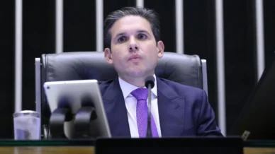 Hugo Motta deve pautar PL da Dosimetria ainda nesta terça-feira