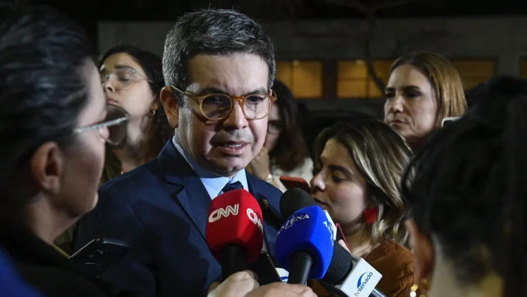 Líder do governo admite que indicação de Messias enfrenta “dificuldade”