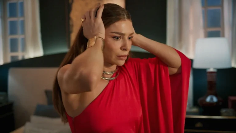 “Três Graças”: Arminda entra em pânico ao receber bilhete de Rogério