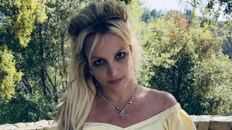 Britney Spears manda recado para família: “Aparecerei para surpreendê-los”