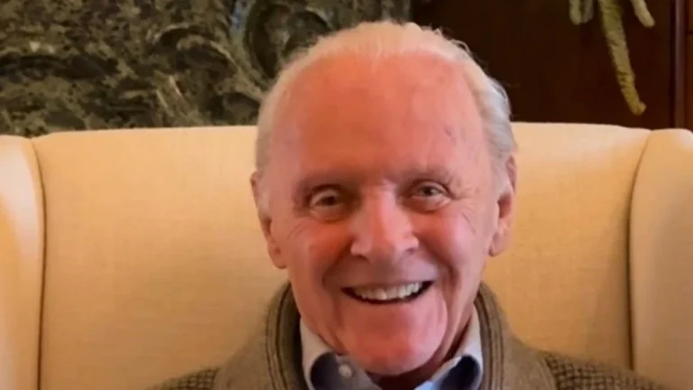 Anthony Hopkings fala sobre “escolher a vida” ao completar 50 anos sóbrio