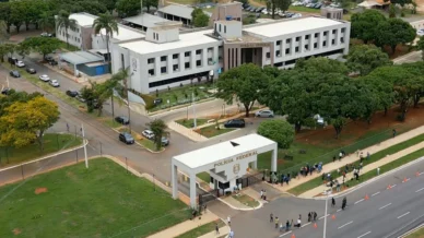 Moraes diz que PF oferece a Bolsonaro condições de saúde iguais às de casa