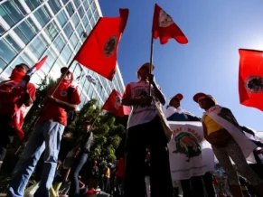 MST articula brigada para defender chavismo na Venezuela