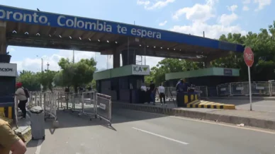 Colômbia mobiliza 30 mil soldados na fronteira com a Venezuela