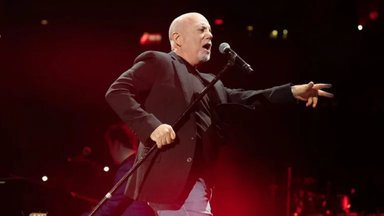 Billy Joel volta a se apresentar após diagnóstico de problema neurológico
