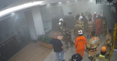 Câmeras registram ação de brigadistas em incêndio no Shopping Tijuca