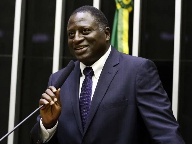 Hélio Lopes coloca nome na disputa por vaga no TCU