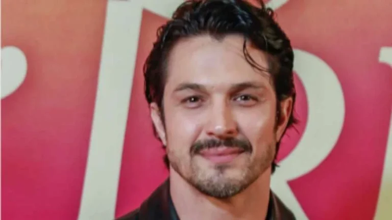 Romulo Estrela fala sobre Paulinho em Três Graças e parceria com Sophie Charlotte