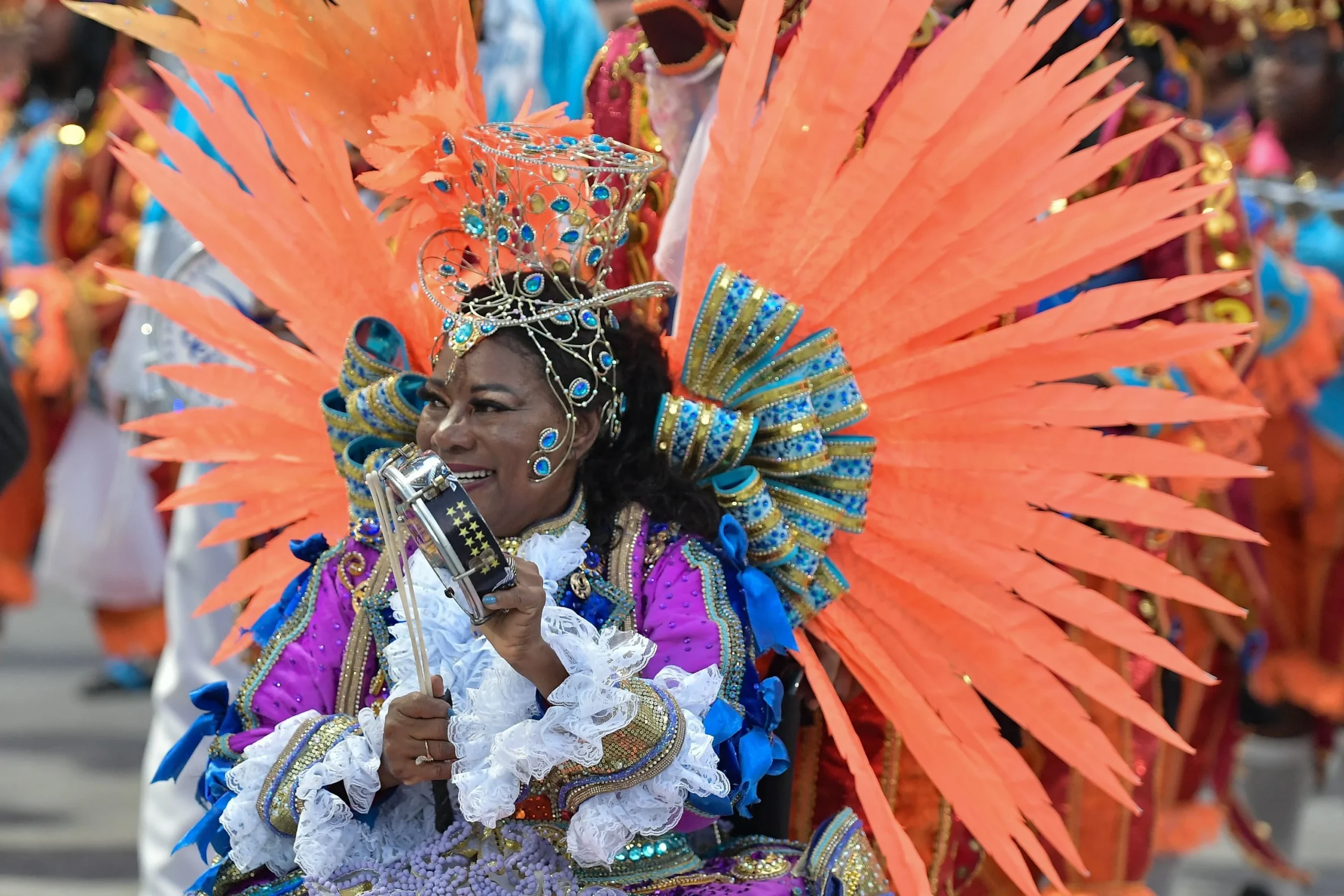 Carnaval no Rio: confira quais escolas desfilam nesta terça (17)