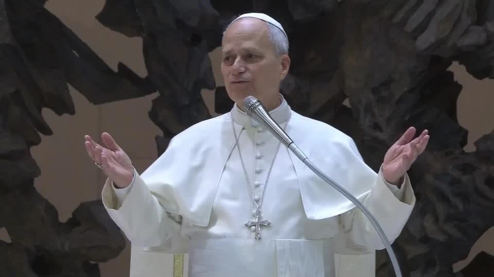 Papa Leão XIV pede que Rússia e EUA renovem acordo nuclear