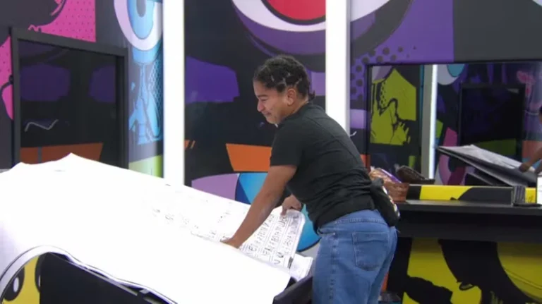 BBB 26: Milena chora após passar 5 horas escrevendo e ser barrada da festa