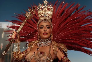 Juliana Paes relembra fantasia de infância e celebra retorno à Sapucaí