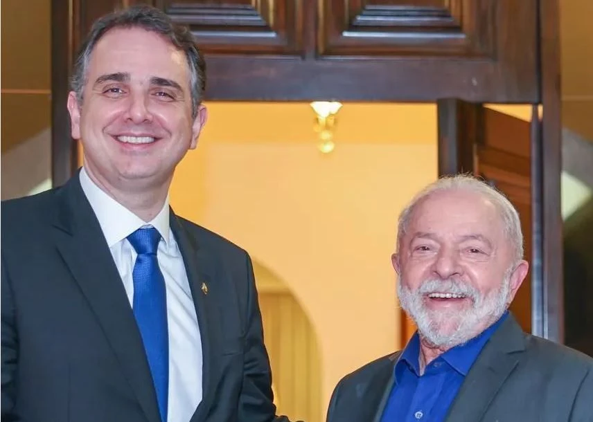 Pressionado por Lula, Pacheco ainda avalia candidatura em MG