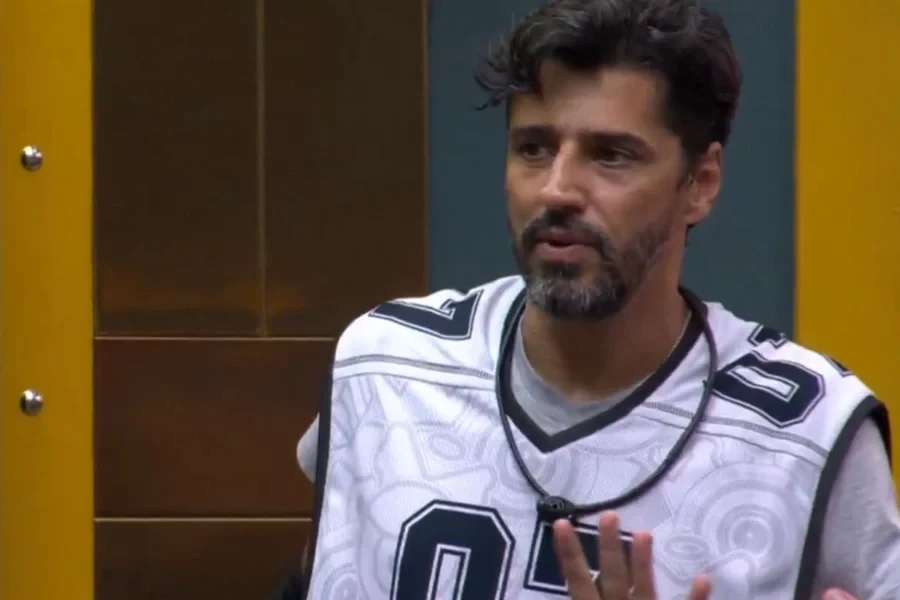 Internautas ameaçam denunciar Cowboy ao ICE após briga com Ana Paula