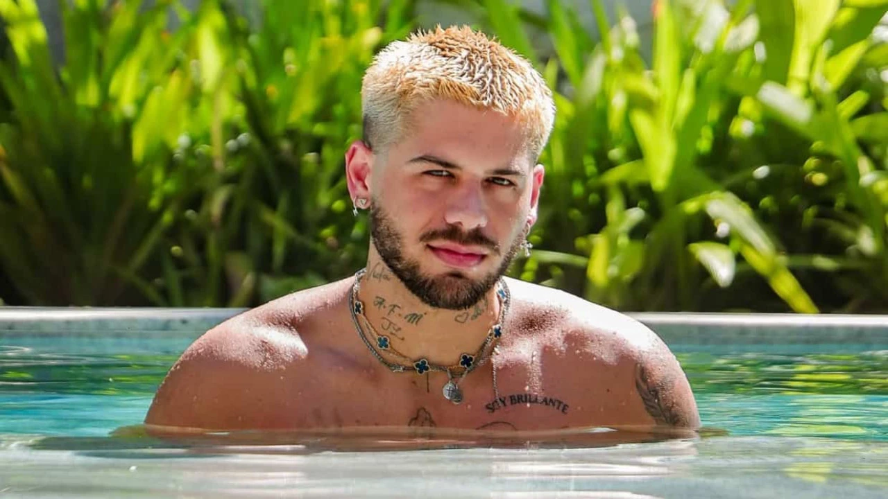 Zé Felipe rebate internauta e comenta rumores de que é gay