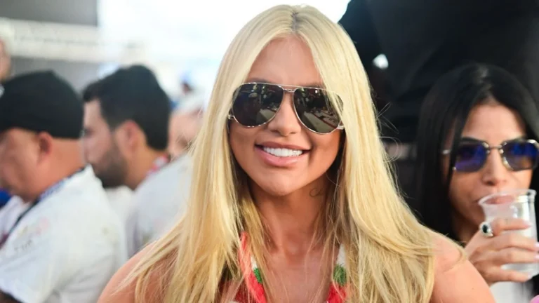 Virginia se manifesta em apoio à ex-babá que relatou suposto abuso