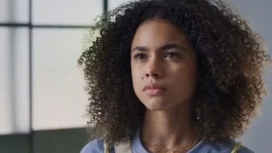 Três Graças: Joélly fica arrepiada ao ouvir choro do sua bebê em cena emocionante