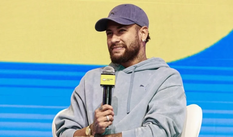 Neymar na mira da Justiça: craque pode perder mais de R$ 200 mil após ser acusado de explorar cozinheira em jornadas de trabalho de até 16h