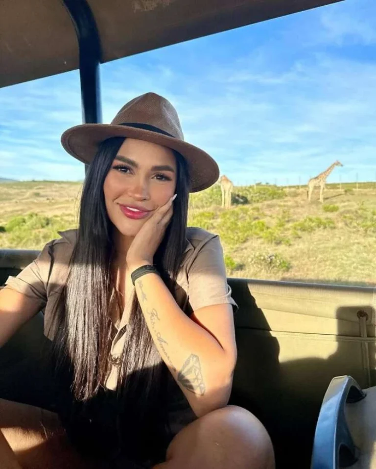 Ônibus da equipe da ex-BBB Flay se envolve em acidente em Pernambuco; motociclista morre