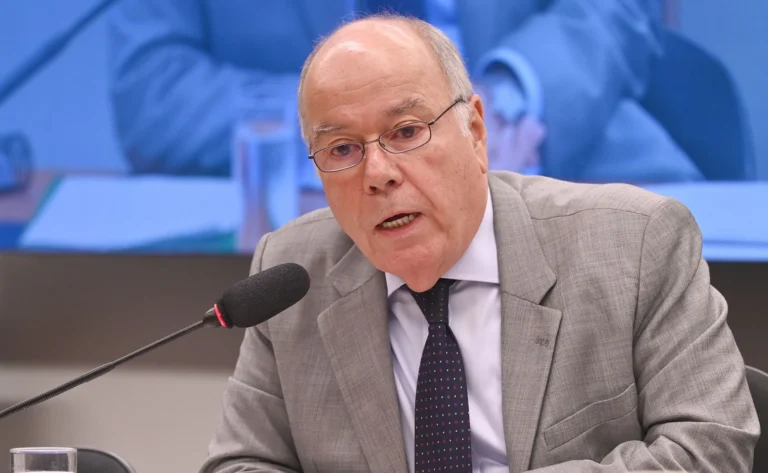 Vieira nega existência de base chinesa no Brasil: “Desinformação”