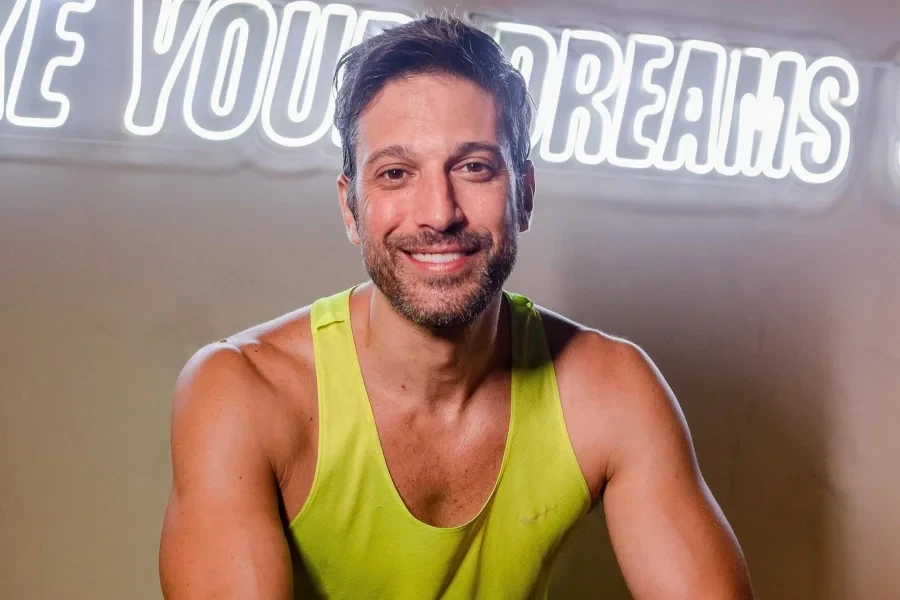 Bastidores: irmão de Luciana Gimenez avançou na mãe com saca-rolhas