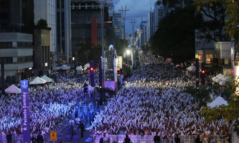 Prefeitura de SP planeja megashow para setembro; saiba quem pode vir