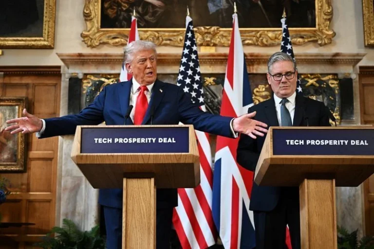 Trump e Starmer conversam em meio a desentendimentos sobre Oriente Médio