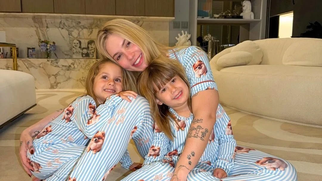 Virginia ganha flores e usa jatinho emprestado do ex-namorado Zé Felipe