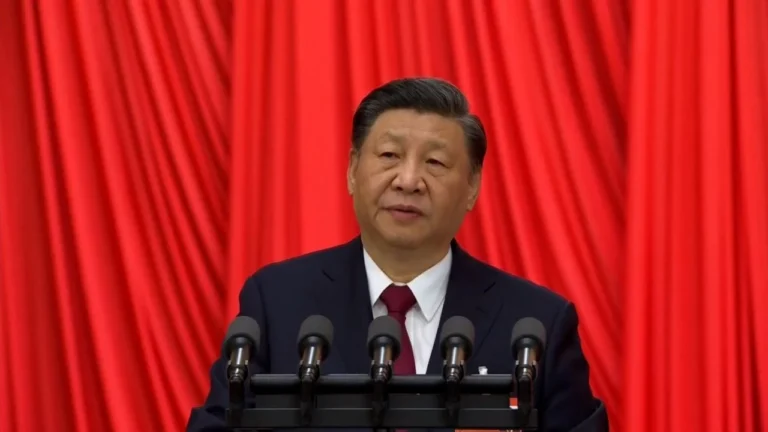Xi Jinping diz que Ormuz deve reabrir em meio a incerteza entre EUA e Irã