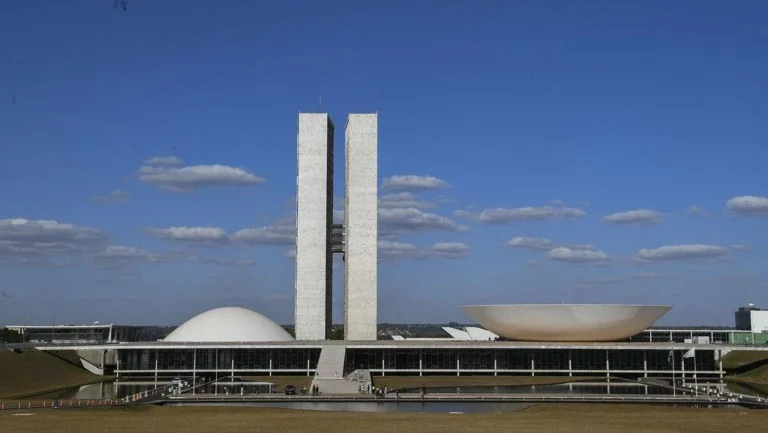 Congresso pretende alterar três pontos na PEC da escala 6 x 1; veja quais