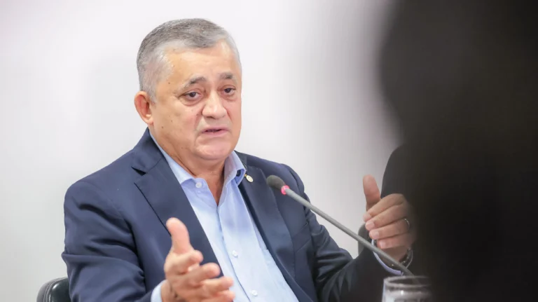 Cabe ao Senado explicar rejeição, diz Guimarães após derrota de Messias
