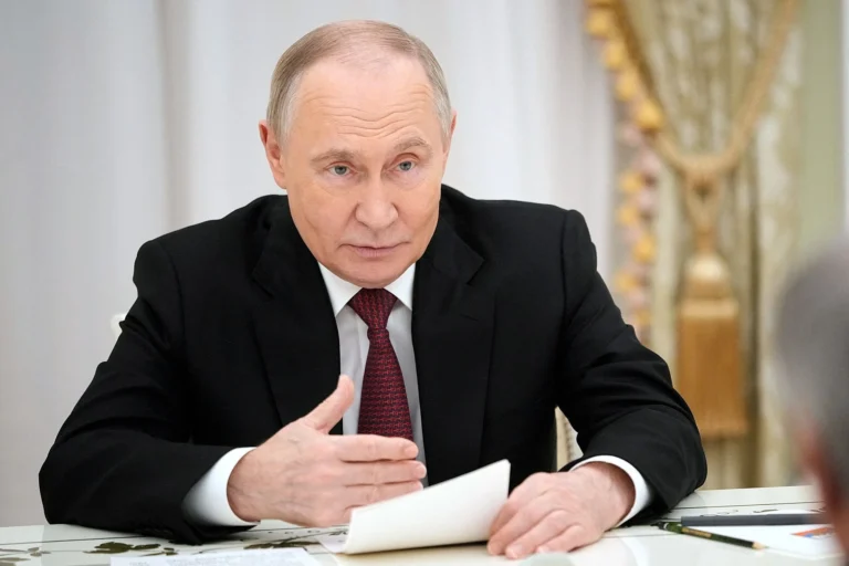 Putin diz que recebeu mensagem do novo líder supremo do Irã