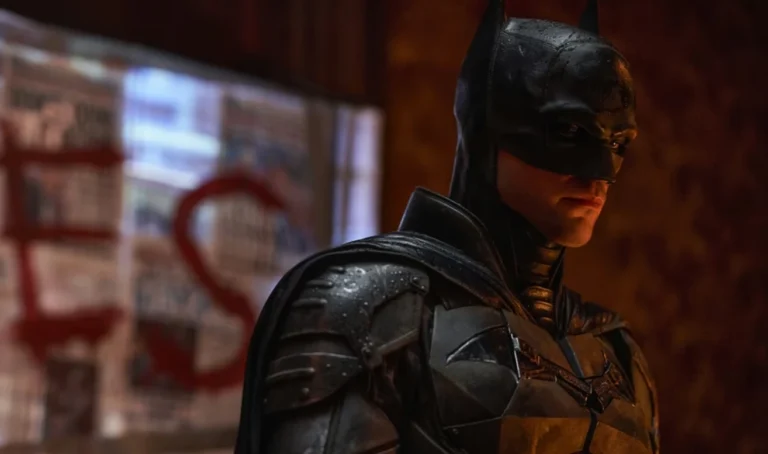Robert Pattinson detalha novo filme de “Batman”: “Meio louco”