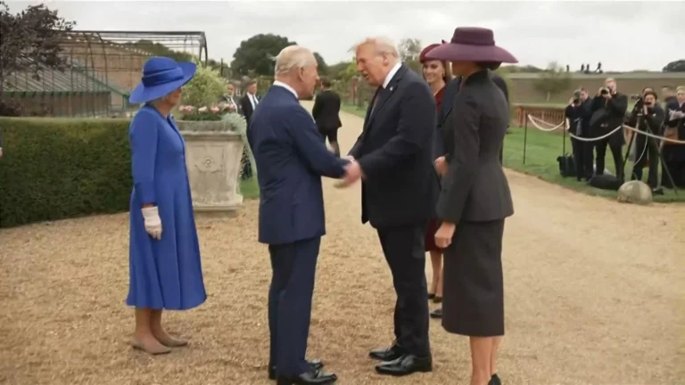 Trump garante que tensão com Starmer não afetará visita do rei Charles III