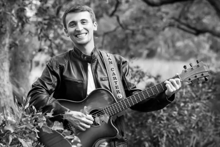 Ex-participante do The Voice morre aos 24 anos em acidente de carro
