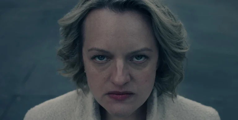 “Os Testamentos”: Elisabeth Moss retorna em spin-off de “Handmaids Tale”