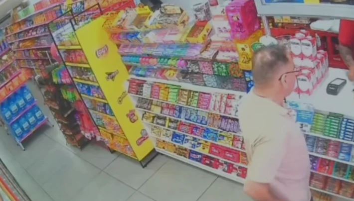 Vídeo mostra motorista comprando bebida antes de atropelar crianças em SP