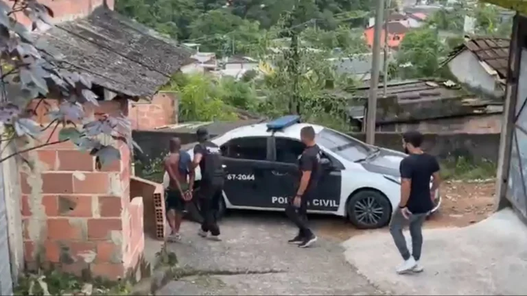 Polícia Civil prende homem por matar cão e ocultar corpo em Magé (RJ)