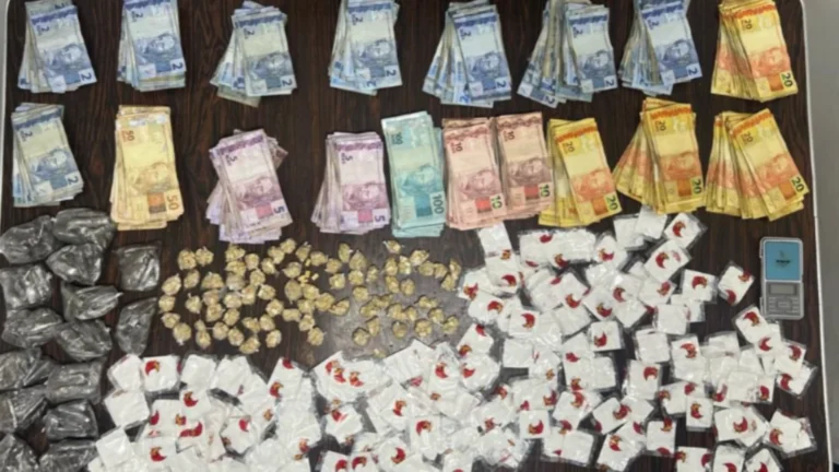 Operação “quebra-vidros” prende mais de 30 pessoas e apreende 6kg de drogas