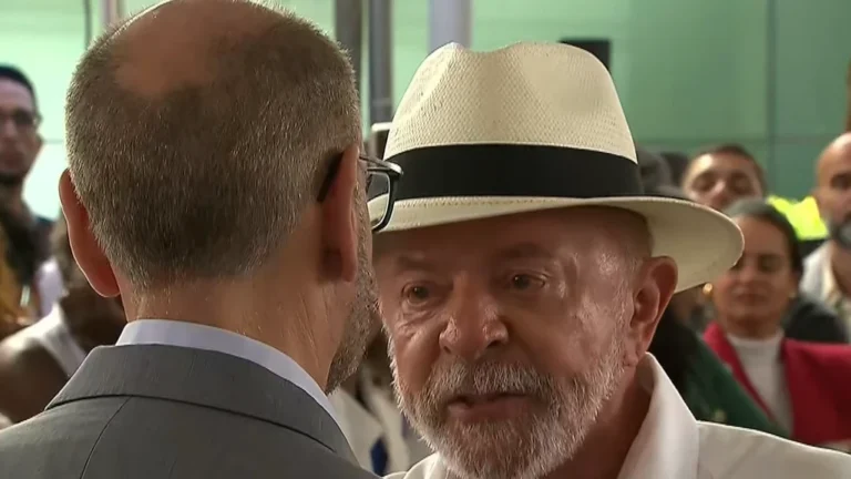 Trabalhe para prender quem roubou o RJ, diz Lula a governador interino