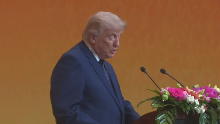 Trump celebra laços entre EUA e China em banquete com Xi Jinping