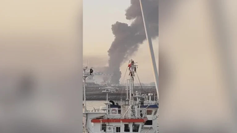 Irã nega ter atacado Emirados Árabes e alerta para resposta “forte”