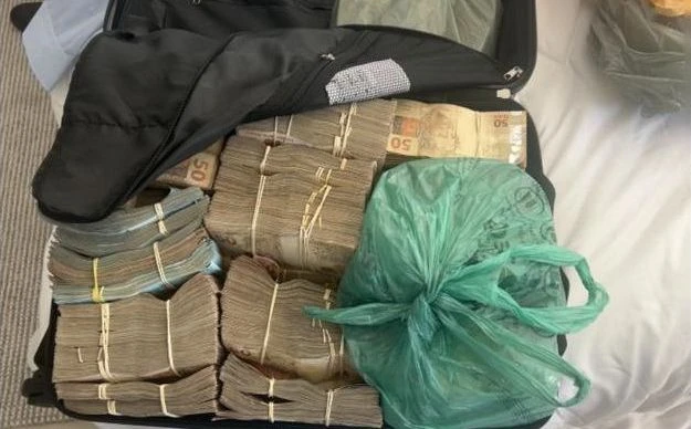 Vídeo em celular de Rangel mostra mala de dinheiro de Bacellar, aponta PF