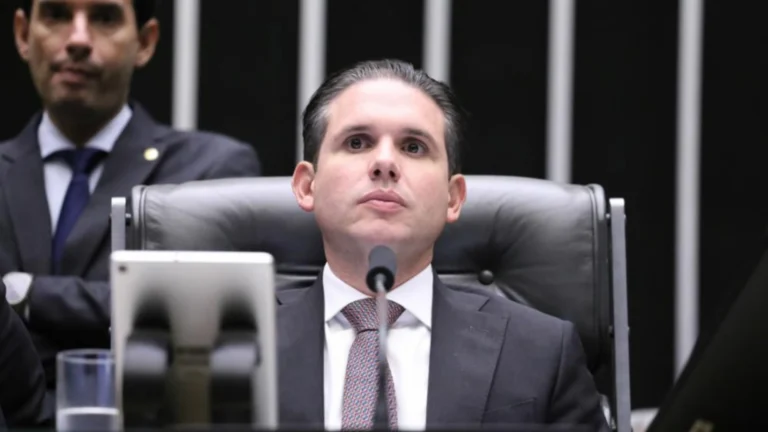 Entorno de Hugo vê anistia a envolvidos no 8/1 como “pauta vencida”