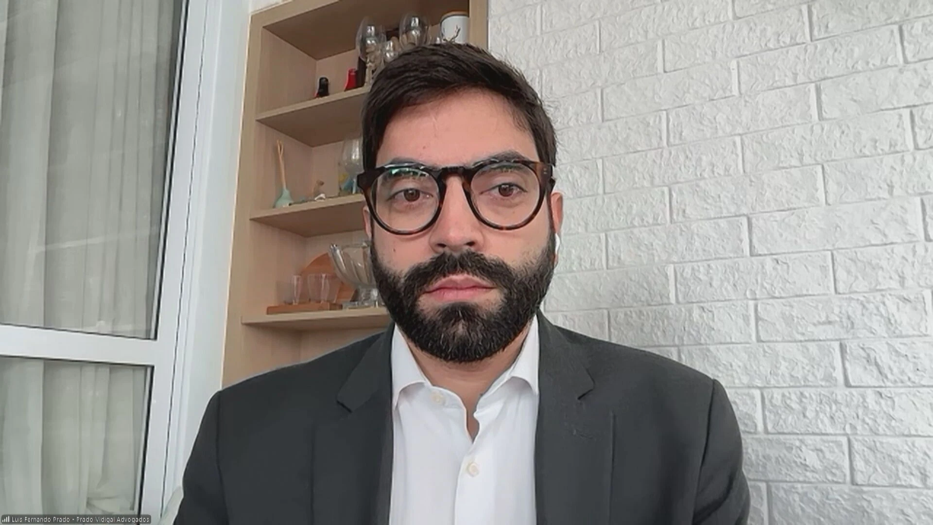 Decretos das big techs impactam liberdade de expressão, diz especialista