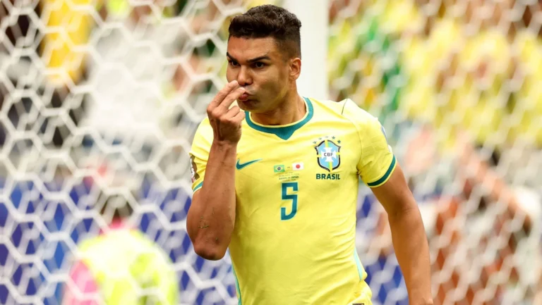 Casemiro marca de cabeça e Brasil empata com o Japão na Copa do Mundo
