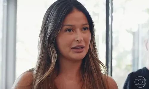 Esposa de Rafinha quebra silêncio sobre rumores de crise financeira