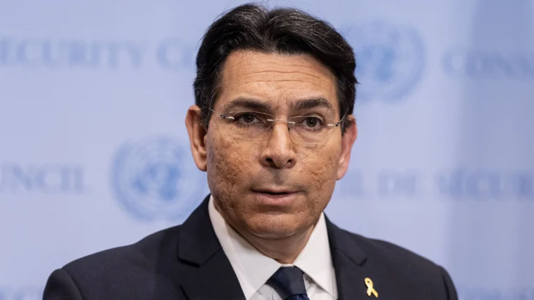 Israel confia em Trump para negociar com o Irã, diz embaixador na ONU