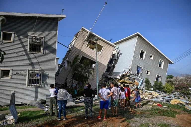 Número de mortos em terremoto na Venezuela sobe para 920
